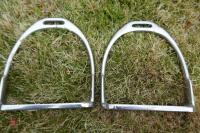 PAIR STIRRUP IRONS - 3