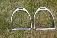 PAIR STIRRUP IRONS - 4