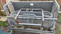 BATEMAN SHEEP TURN OVER CRATE - 3