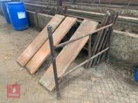 SCAFFOLD TOWER BARS & WOODEN BOARDS - 3