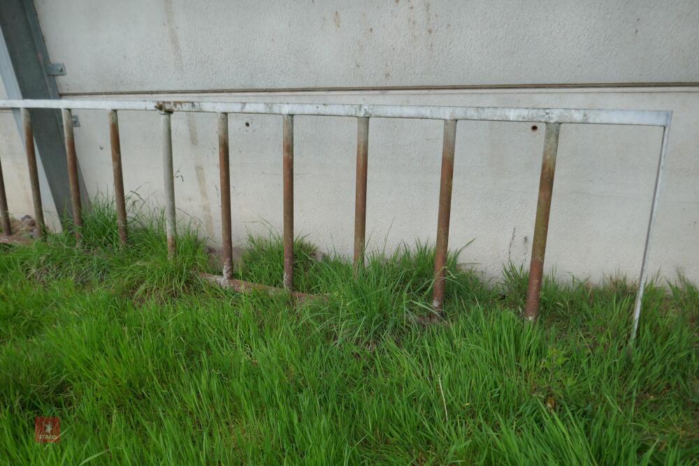 14'8" CATTLE FEED BARRIER