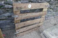 3' LONG WOODEN SHEEP HURDLE - 2