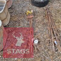 10 FENCING STAKES