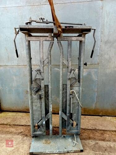 GALVANISED HEAD YOKE