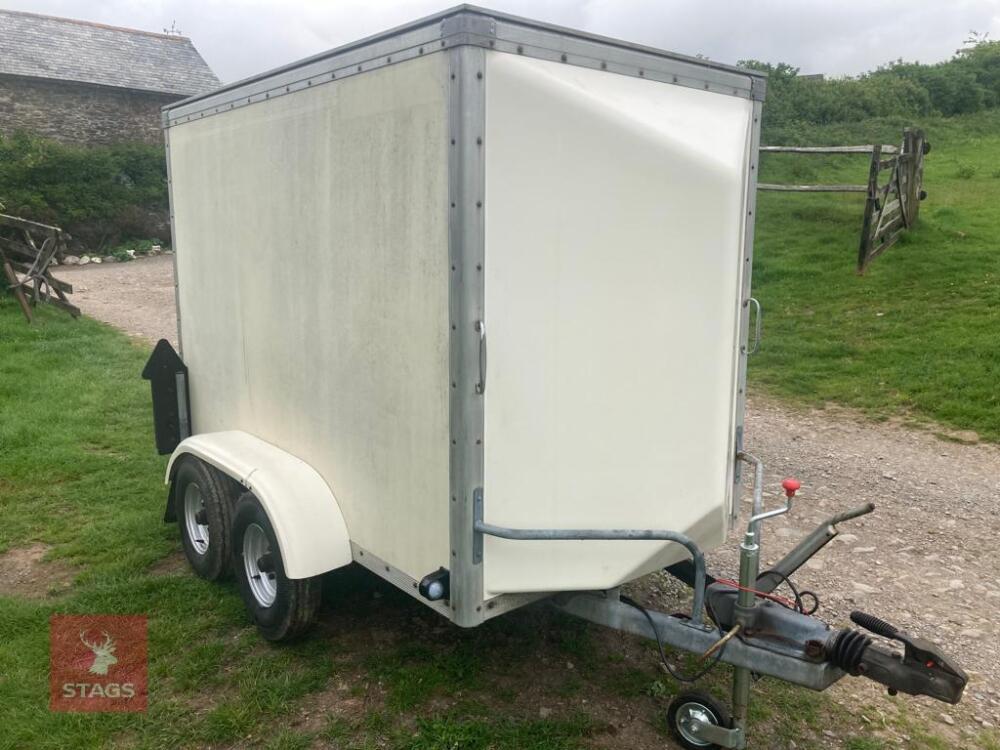 BOX TRAILER