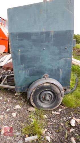 MOBILE METAL TOOLBOX C/W TOW HITCH