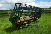 JOHN DEERE 1065 COMBINE HARVESTER - 26