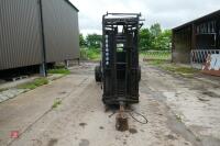 UNISTOCK 6M TRAILED CATTLE CRUSH - 40