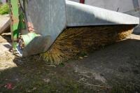 SUTON 7' YARD BRUSH - 8