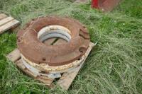 4 COUNTY WHEEL CENTRE TRACTOR WEIGHTS - 3