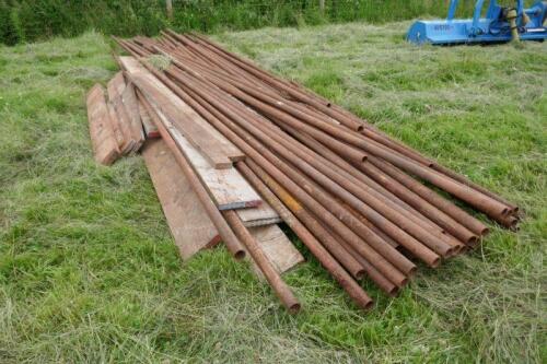 50+ LONG SCAFFOLDING POLES AND BOARDS