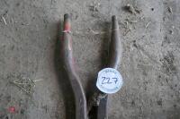 2 DUNG FORK TINES - 2