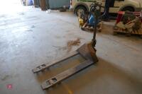 PALLET TRUCKS - 6