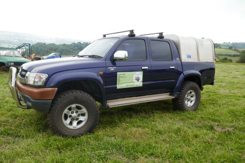 2004 TOYOTA 2.5L DOUBLE CAB HILUX