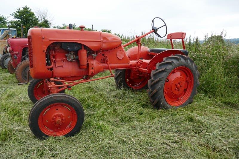 ALLIS CHALMERS B TRACTOR