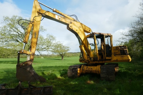 1965 MASSEY FERGUSON 350 13T EXCAVATOR