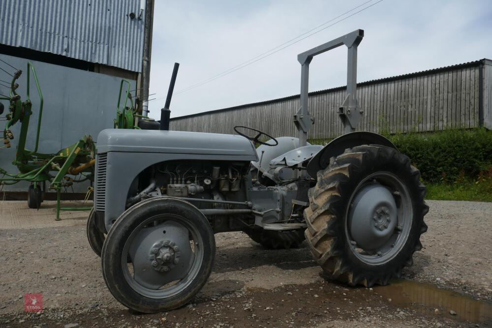 FERGUSON TEF-20 DIESEL 2WD TRACTOR