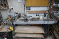 SIP 900MM SWIVEL HEAD WOOD LATHE (17) - 4