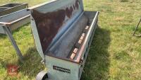 BATEMAN 8’ MOBILE LAMB CREEP FEEDER - 4