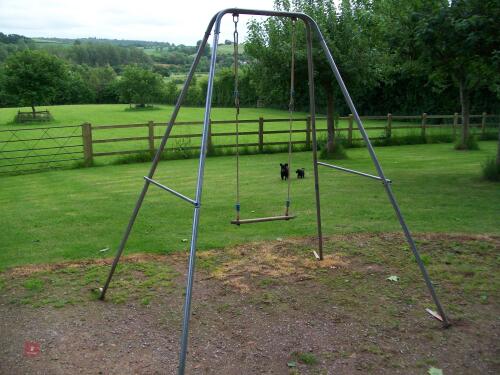 CHILDS SWING