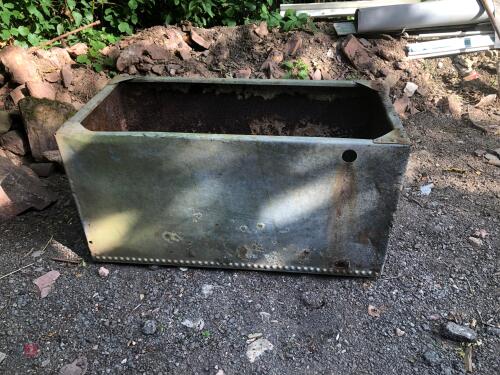 METAL PLANTER TROUGH