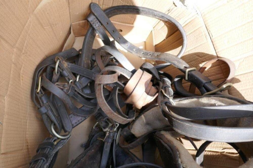 QUANTITY OF HEAVY HORSE LEATHERWEAR