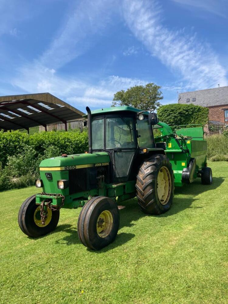 1991 JOHN DEERE 2650 2WD TRACTOR