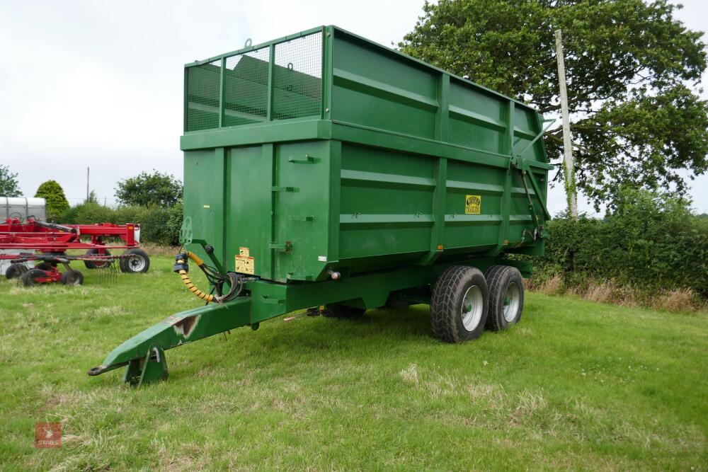 2010 WEEKS 11 TONNE SILAGE TRAILER