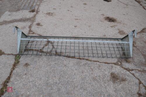 5' 6" GALVANISED HOOK OVER HAY RACK