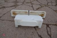 WYEDALE 4' PLASTIC HOOK ON CALF FEEDER - 2