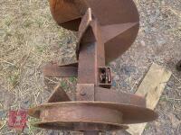 AUGER TO FIT WEST 1300 DUAL SPREADER - 3