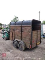 TWIN AXLE LIVESTOCK BOX