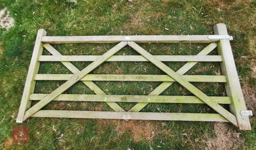 8' WOODEN GATE