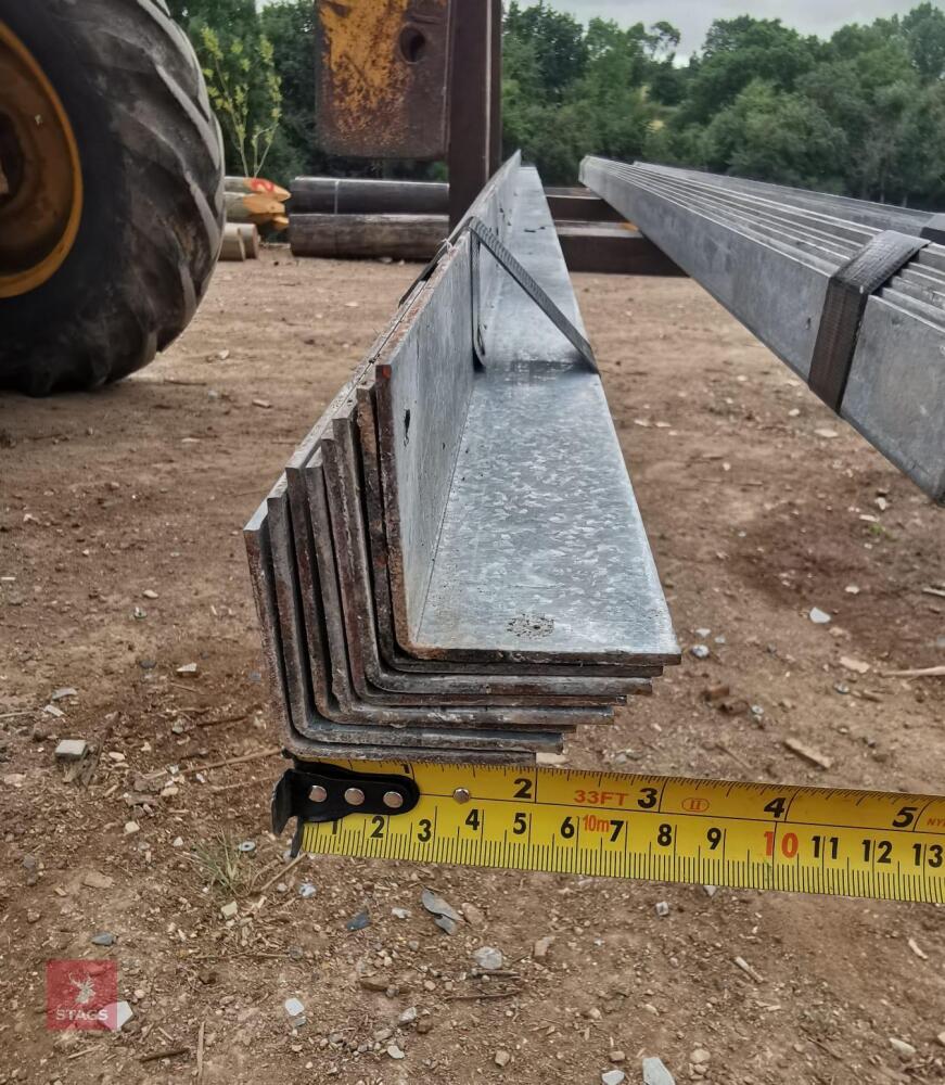 4 X 251CM LENGTHS OF ANGLE IRON