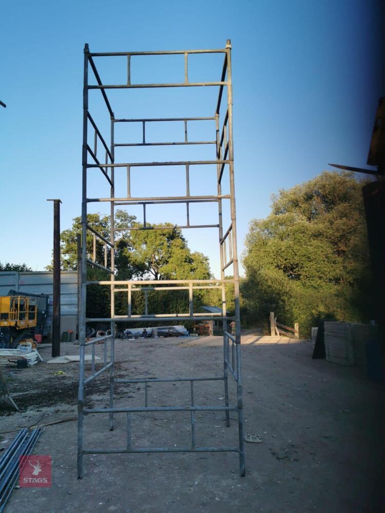 HEAVY DUTY GALVANISED SCAFFOLDING TOWER