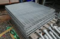 13 GALVANISED GRIDS - 4