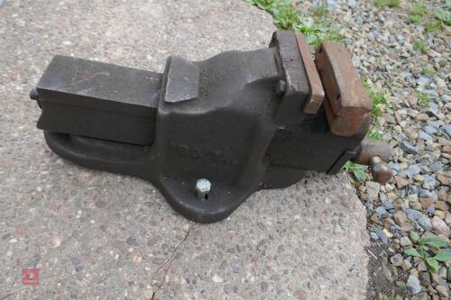 LARGE STEEL BENCH VICE