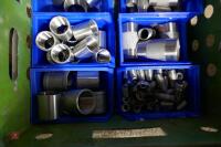 BOX OF STAINLESS STEEL PIPE FITTINGS - 2