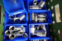 BOX OF STAINLESS STEEL PIPE FITTINGS - 3