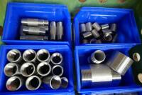 BOX OF STAINLESS STEEL PIPE FITTINGS - 5