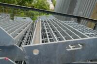 GALVANISED STEPS & GALVANISED STILLAGE - 6