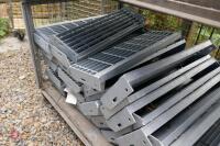 GALVANISED STEPS & GALVANISED STILLAGE - 6